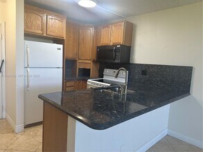 2771 Riverside Dr in Coral Springs, FL - Building Photo - Building Photo