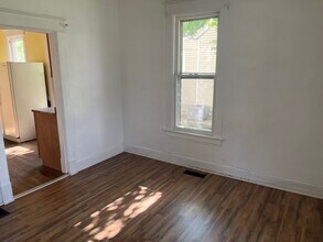 2515 Sanford Ave in Alton, IL - Building Photo - Building Photo
