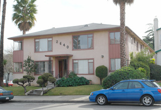 2640 St George St in Los Angeles, CA - Foto de edificio - Building Photo