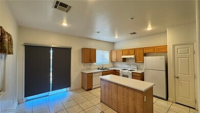 9549 Birch Basin Ct in Las Vegas, NV - Building Photo - Building Photo