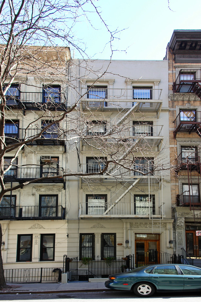 163 W 80th St in New York, NY - Building Photo - Building Photo