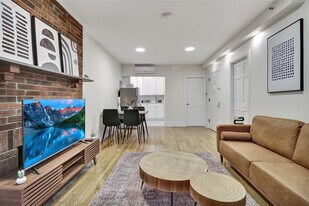 179 E 102nd St in New York, NY - Building Photo
