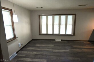 3583 Lloyd Rd in Cleveland, OH - Building Photo - Building Photo