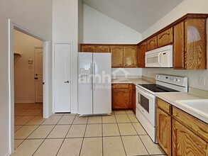 552 Caravan Dr in Fort Worth, TX - Building Photo - Building Photo