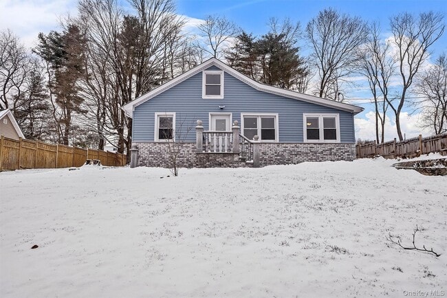 property at 917 Parkway Pl