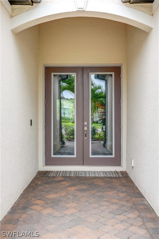 2098 Antigua Ln in Naples, FL - Foto de edificio - Building Photo