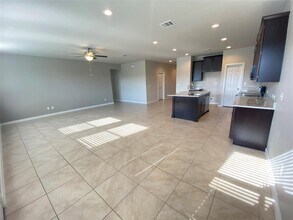 1337 Eagle Ridge Trail in Leander, TX - Foto de edificio - Building Photo