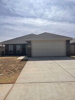 8417 10th Pl in Lubbock, TX - Building Photo
