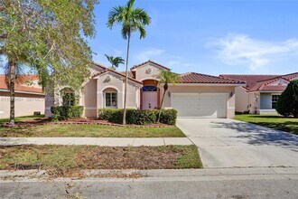 345 SW 188th Ave in Pembroke Pines, FL - Building Photo - Building Photo