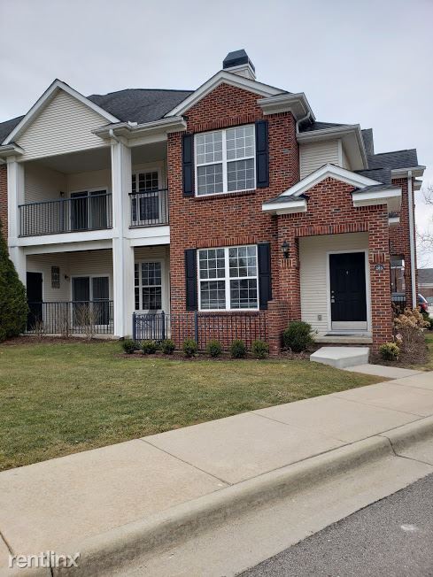 331 Scio Village Ct-Unit -Unit 283 in Ann Arbor, MI - Building Photo