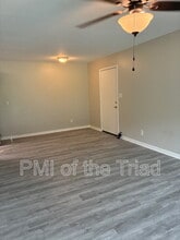 2829 North O.Henry Boulevard in Greensboro, NC - Building Photo - Building Photo