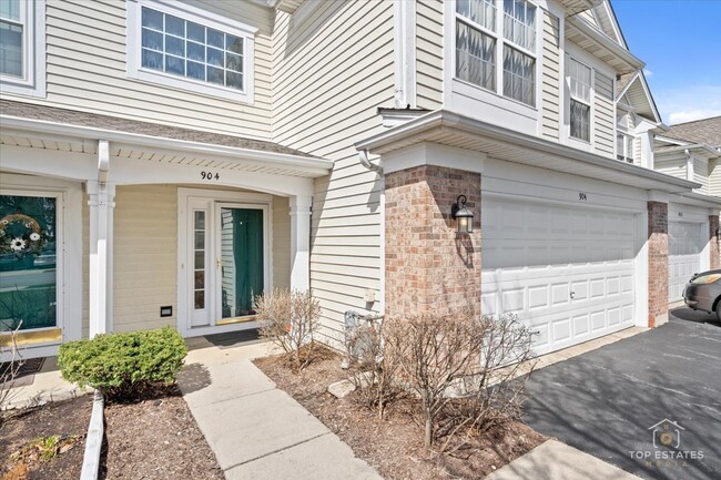 904 Waterford Ln in Elk Grove Village, IL - Foto de edificio - Building Photo