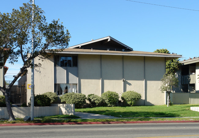 731 W Channel Islands Blvd in Oxnard, CA - Building Photo - Building Photo