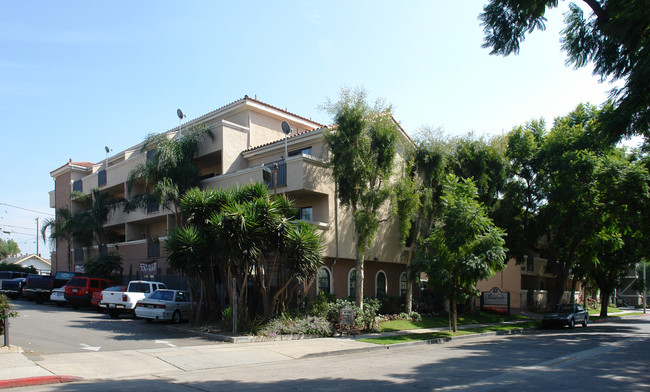 Tradewinds Apartments