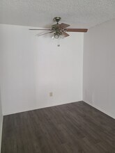 23125 Madison St, Unit 202 in Torrance, CA - Foto de edificio - Building Photo