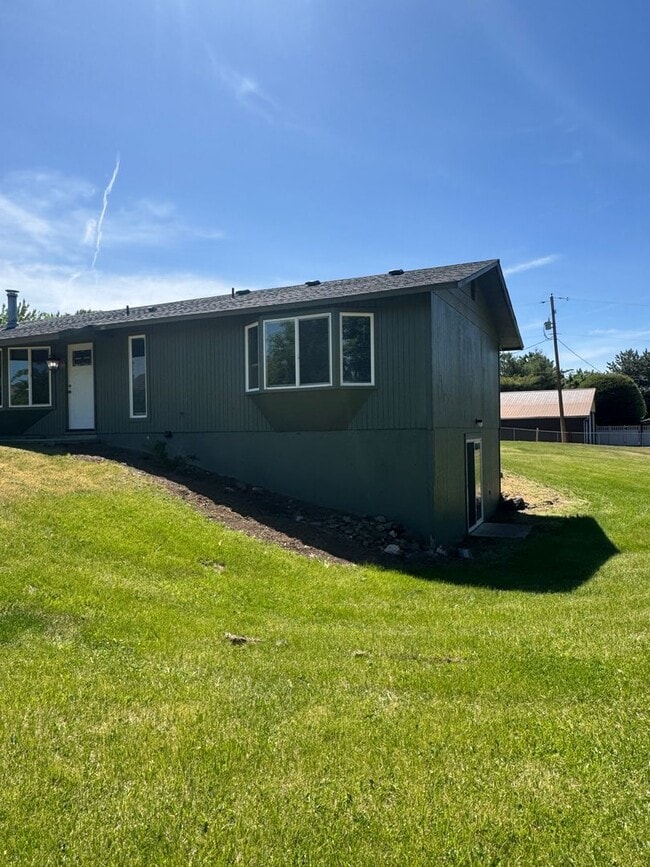 property at 5502 Cynthia Ct