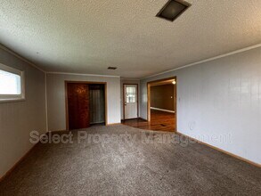 1644 Circle Dr in Fort Wayne, IN - Building Photo - Building Photo