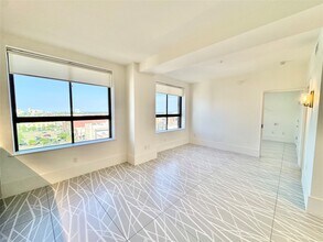 2201 Market St in Galveston, TX - Building Photo - Building Photo