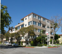 463 S Oakhurst Dr in Beverly Hills, CA - Foto de edificio - Building Photo