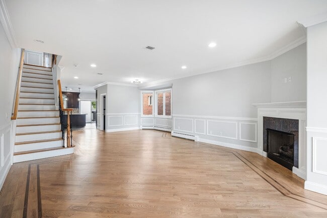 39B E Central Blvd in Palisades Park, NJ - Building Photo - Building Photo