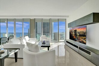 3100 N Ocean Dr, Unit SI ID1504046P in Riviera Beach, FL - Foto de edificio - Building Photo