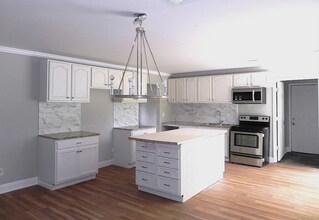 2724 Endicott Dr in Montgomery, AL - Building Photo - Building Photo