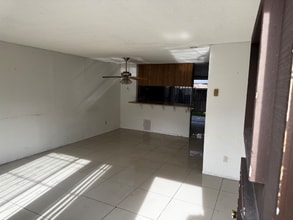 438 Verde Ridge Ct in Spring Valley, CA - Foto de edificio - Building Photo