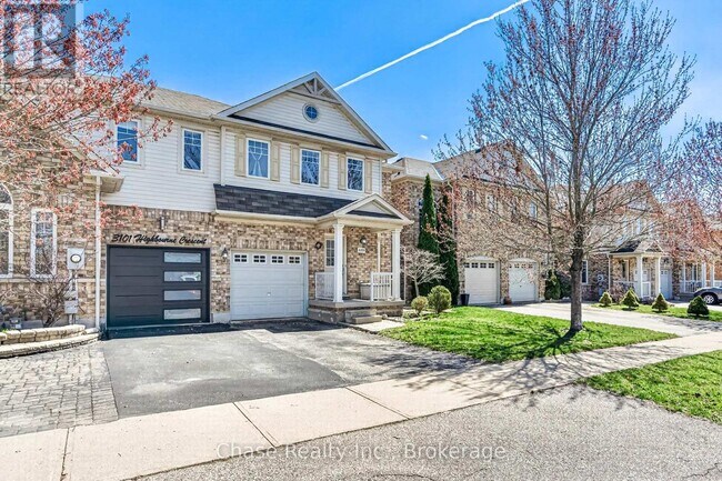 3099 Highbourne Crescent in Oakville, ON - Building Photo - Building Photo