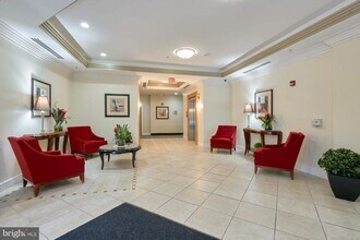 4490 Market Commons Dr in Fairfax, VA - Building Photo - Building Photo