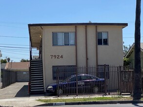 7924 S Main St in Los Angeles, CA - Building Photo - Building Photo