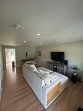 66 Kennedy Dr in Chelmsford, MA - Building Photo - Building Photo