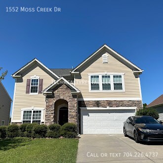1552 Moss Creek Dr in Harrisburg, NC - Building Photo