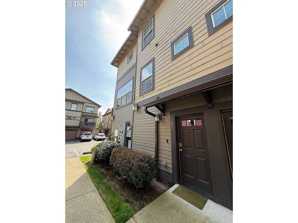 22832 SW Forest Creek Dr in Sherwood, OR - Building Photo