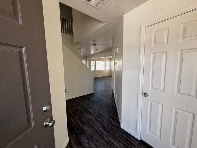 878 Blushing Rose Pl in Henderson, NV - Foto de edificio - Building Photo