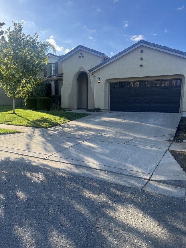 3544 Kim Way in Yuba City, CA - Building Photo - Building Photo