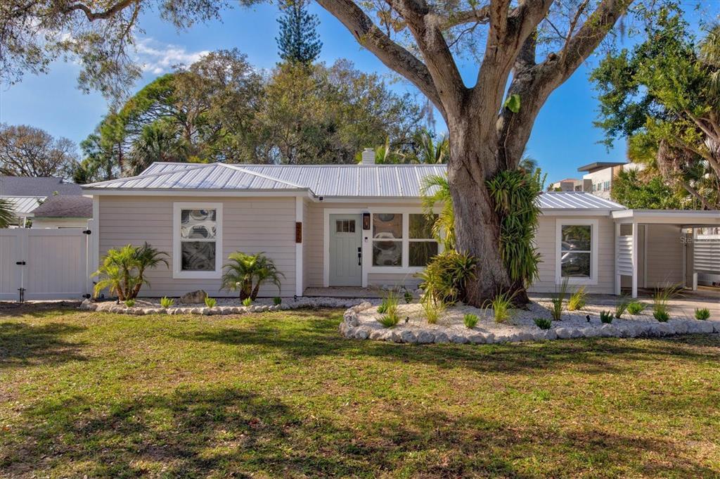 326 S Lime Ave in Sarasota, FL - Building Photo