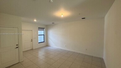 227 SW 159th Ter in Pembroke Pines, FL - Building Photo - Building Photo