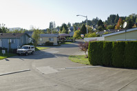 Dundee Hills Estates in Dundee, OR - Building Photo - Building Photo