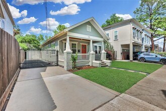 1018 Adele St in Houston, TX - Building Photo - Building Photo