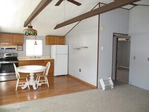108 Quail Ct in Dingmans Ferry, PA - Building Photo - Building Photo
