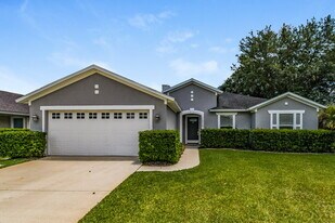1504 Dahlgren St in St. Augustine, FL - Building Photo