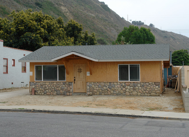 314 E Vince St in Ventura, CA - Foto de edificio - Building Photo