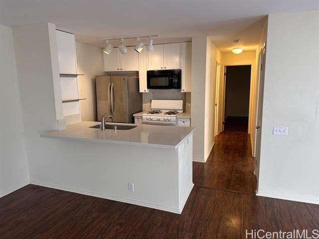 property at 91-242-242 Hanapouli Cir