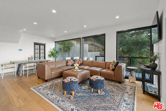 14600 Round Valley Dr in Los Angeles, CA - Building Photo - Building Photo