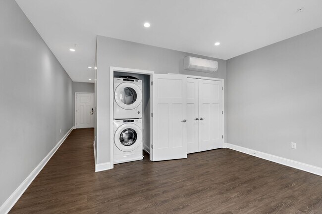 The Reserve at Park South 2 in Albany, NY - Building Photo - Building Photo