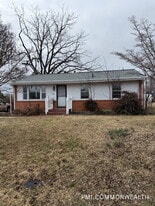 5340 Cooper St in Hollins, VA - Building Photo