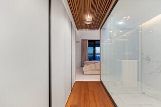 1033 Nelson St. in Vancouver, BC - Building Photo - Building Photo