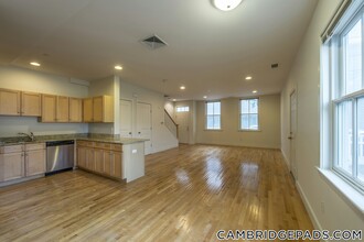 110 Second St in Cambridge, MA - Building Photo - Building Photo