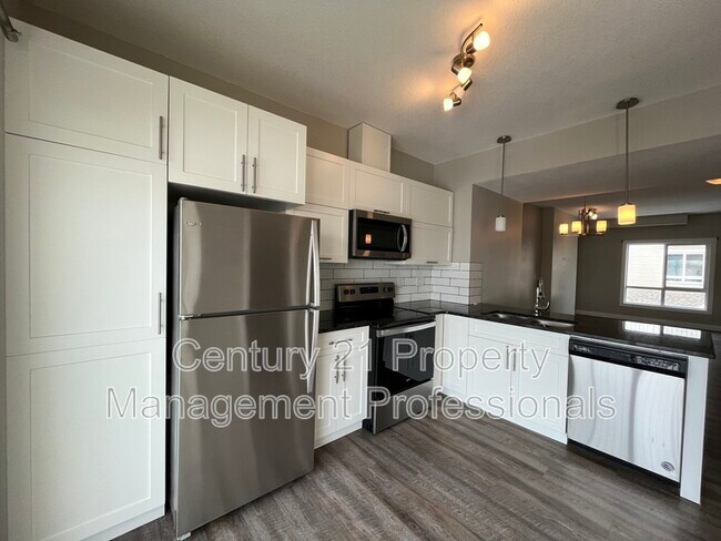 13003 132 Ave NW in Edmonton, AB - Building Photo - Building Photo