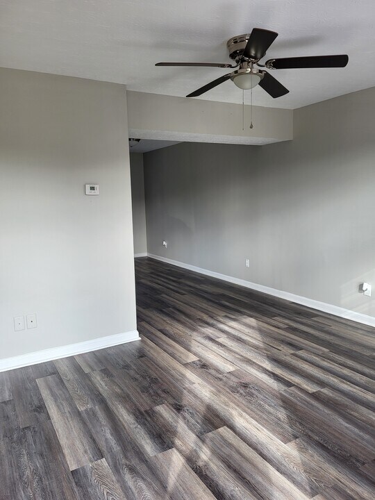 194 S Killarney Ln in Richmond, KY - Building Photo